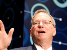 Il miliardario Eric Schmidt vuole più tecnologia AI E più immigrazione