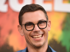 L’attore di “Queer as Folk” Ryan O’Connell si lamenta che Hollywood abbia tagliato i progetti a tema gay: “un vero peccato”