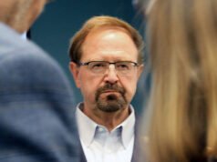Il comitato etico investiga sul rappresentante Chuck Edwards