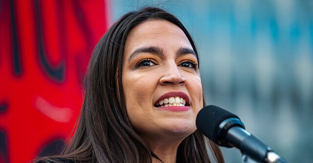AP25121802523319-640x335.jpg