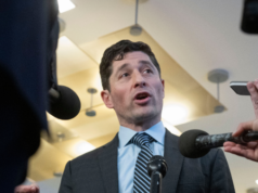 Il sindaco di Minneapolis Jacob Frey onora George Floyd e menziona il Memorial Day solo dopo l’inchiesta di Breitbart