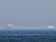 Nave mercantile attaccata vicino allo Stretto di Hormuz: cosa sapere