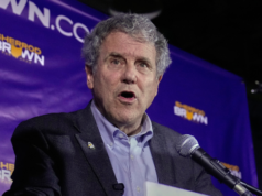 Sherrod Brown ha dato all’America “Il confine nel caos”, gli sport per ragazzi e ragazze e un’inflazione record