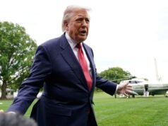 Trump attacca le scelte della Corte Suprema in vista della sentenza sulla cittadinanza sul diritto di nascita