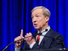 Il candidato governatore della California Tom Steyer difende i ragazzi negli sport femminili