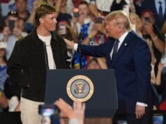 Trump difende Jaxson Dart dai critici “gelosi”: “Prende un po’ di calore”