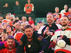 VIDEO: Giocatori dei Phillies e famiglie fischiate per aver perso troppo durante la partita dei playoff dei Flyers