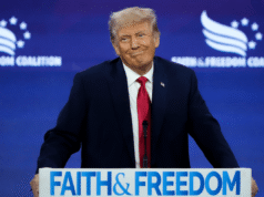 L’indice di approvazione di Donald Trump crolla tra i cristiani evangelici bianchi