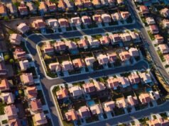 Quasi 1 milione di californiani dovranno affrontare un picco di assicurazioni sulla casa nei prossimi mesi
