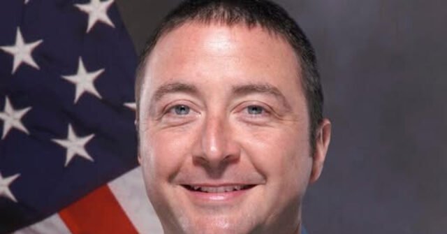 Coral-Springs-Parkland-firefighter-Christopher-Randazzo-640x335.jpg