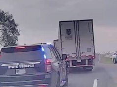 Un agente della DPS trova 20 stranieri illegali nascosti in un camion durante un blocco del traffico vicino al confine con il Texas