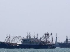 Gli Stati Uniti minacciano sanzioni sulle navi che pagano i pedaggi iraniani nello Stretto di Hormuz