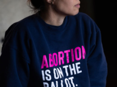La causa sfida il linguaggio elettorale “ingannevole” dell’emendamento sull’aborto in Virginia
