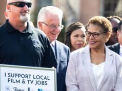 I sindacati delle troupe di Hollywood sostengono il sindaco di Los Angeles Karen Bass