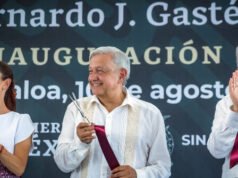 La gente esulta per le dimissioni del governatore messicano dopo essere stato accusato dall’USDOJ di narcotraffico