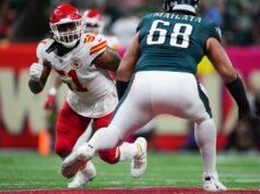 Bills Poach Campione del Super Bowl Pass-Rusher degli AFC Rival Chiefs