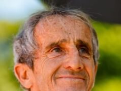 L’ex campione di F1 Alain Prost sarebbe rimasto ferito durante un’invasione domestica