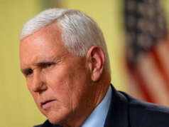 Trump World trolla Mike Pence per aver parlato alla Florida High School
