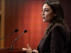 AOC ha chiesto direttamente informazioni sul 2028 di David Axelrod