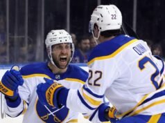 I Buffalo Sabres fanno la storia vincendo nei playoff contro i Boston Bruins
