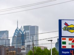 I prezzi della benzina superano i 4,50 dollari al gallone per la prima volta dal 2022