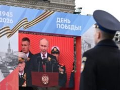 Putin presiede la parata militare ridotta del Giorno della Vittoria a Mosca