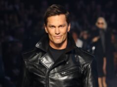 Tom Brady fa il suo debutto come modello in passerella