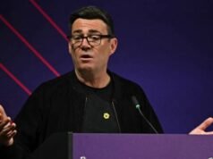 Il leader laburista Challenger Burnham promette di ribaltare l’eredità della Thatcher