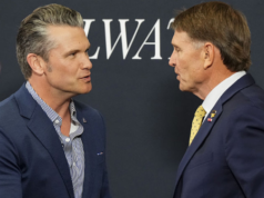 Pete Hegseth campagna con Thomas Massie Lo sfidante Ed Gallrein: “Trump ha bisogno di rinforzi”