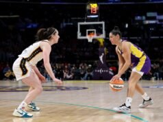Kelsey Plum eguaglia Caitlin Clark con statistiche di punteggio assurde