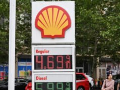 La fiducia dei consumatori scende ai minimi storici a causa dei prezzi del gas e dei timori di inflazione