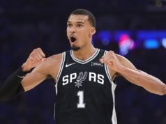Victor Wembanyama degli Spurs diventa virale per la peculiare routine pre-partita