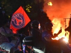 Centinaia di persone arrestate mentre scoppiano disordini e saccheggi dopo la vittoria del Paris Saint-Germain nella finale di Champions League