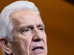 Il rappresentante democratico Costa è stato indagato per avance nei confronti degli stagisti