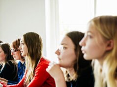 ED sonda il college femminile per aver ammesso uomini trans-identificati