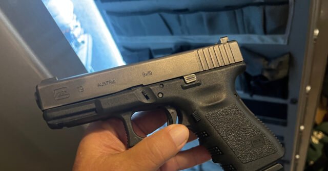 Glock-19-640x335.jpg