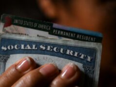 Trump afferma che quasi 300.000 stranieri illegali sono stati eliminati dai registri della previdenza sociale
