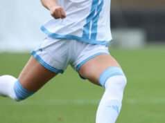 La squadra di calcio femminile dell’Università di Washington ha giocato contro una squadra di ragazzi delle scuole superiori e il risultato è stato scioccante