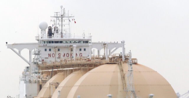 LNG-tanker-Umm-Al-Ashtan-640x335.jpg