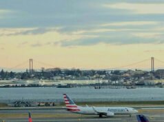 L’aeroporto LaGuardia chiude la pista dopo la scoperta di una dolina