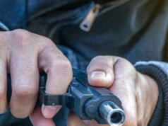 1 morto, 4 feriti, dopo una possibile sparatoria durante un evento pre-ballo