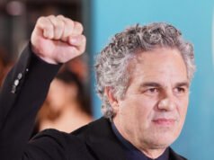 La star di “Avengers” Mark Ruffalo protesta contro la fusione Paramount-Warner nell’editoriale del NY Times mentre l’accordo avanza