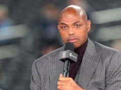 Charles Barkley rende omaggio a Jason Collins, afferma che viviamo ancora in una “società omofobica”