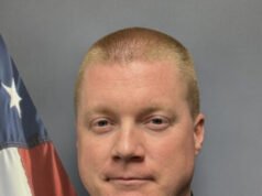 Agente di polizia dell’Arkansas in condizioni critiche dopo essere stato colpito al collo
