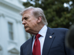 Trump rivela che era a “un’ora di distanza” dall’attacco all’Iran – minaccia un “grande colpo” se i negoziati fallissero