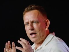 Il miliardario Peter Thiel fugge dall’America e trasferisce la famiglia in Argentina