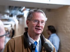 Il rappresentante repubblicano Burchett: “Entrambi i partiti, in qualche modo, è accettabile” essere antisemiti