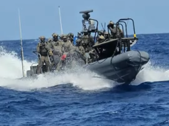 Israele inizia a deportare gli attivisti della flottiglia umanitaria di Gaza in mezzo alla protesta globale