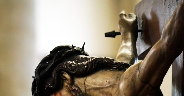 Statue-of-Jesus-Christ-on-the-Cross-640x335.jpg