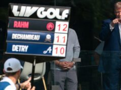 Trump partecipa al torneo LIV al Trump National DC
